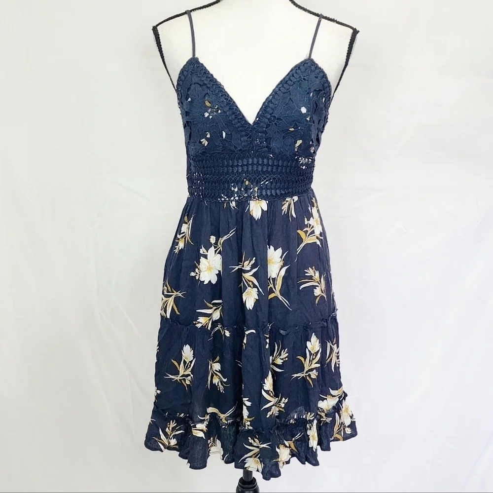 Love Tree Crochet Lace Floral Ruffle Adjustable Strappy Sundress - Picture 2 of 6